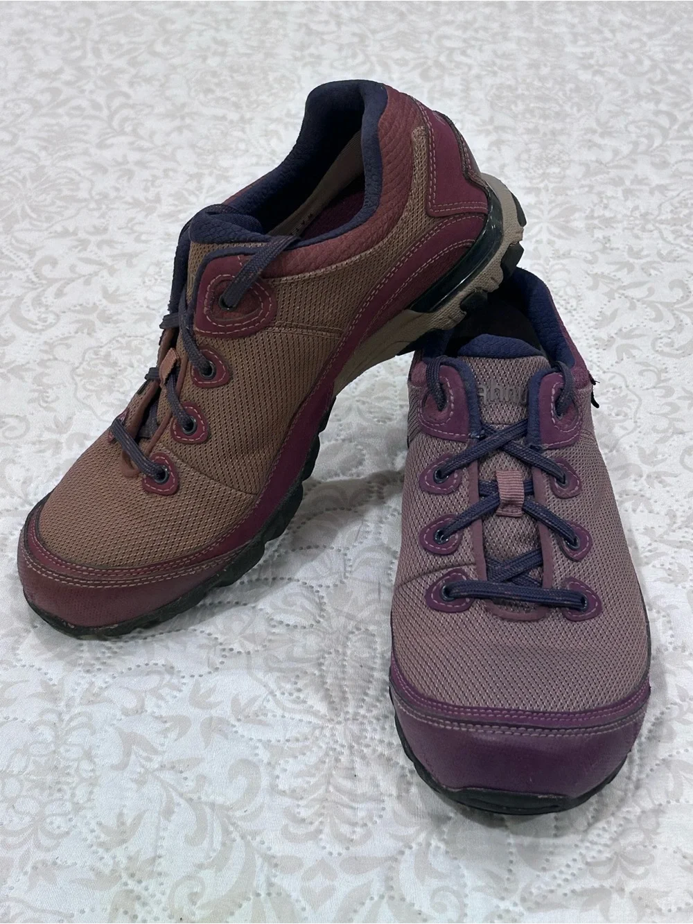 Ahnu Ripstop Sneakers 1101557 Womens Size 8 Waterproof Numentum Vibram Comfort